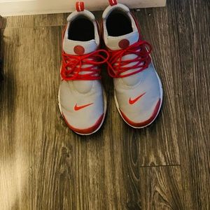 Ohio State Nike Roshe 1